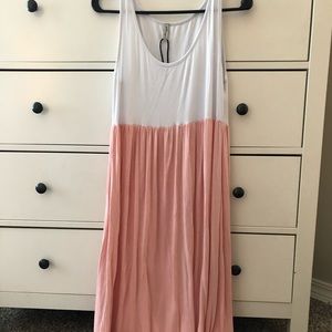 Medium maternity maxi dress EUC